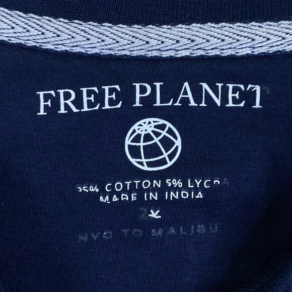 FREE PLANET Pineapple Print Graphic T-Shirt Mens Sz 2X Blue Tropical Summer NEW - Picture 3 of 7